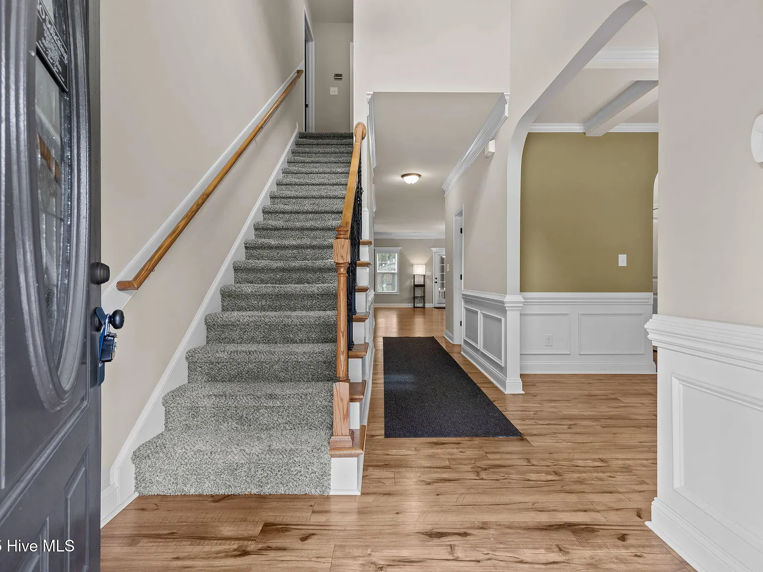 4 bed, 2.5 bath, 2252 sqft, $2,450 — Photo 4