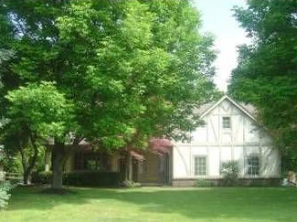 2945 Byrnwyck W, Maumee, OH 43537