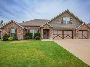 1508 Parkside Cir, Cave Springs, AR 72718