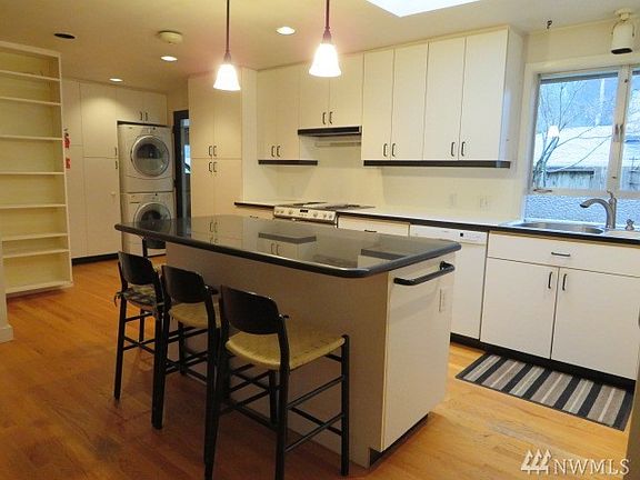 3rd image of 1727 Elliott Ave NW