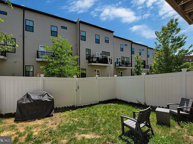 4748 Towne Park Rd — Photo 37