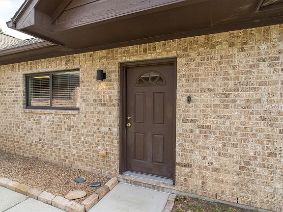 3rd image of 304 Reppert St