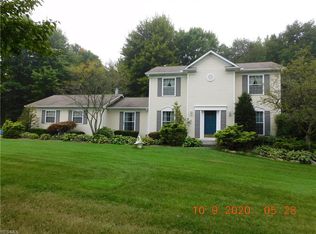 18936 Thorpe Rd, Chagrin Falls, OH 44023