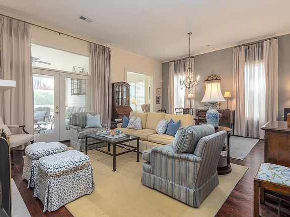 3rd image of 1407 Club Gardens Pl