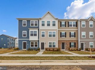 51 Short Branch Dr, Ranson, WV 25438