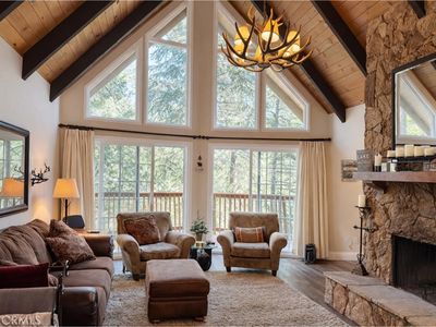 27334 Pinewood Dr, Lake Arrowhead, CA, 92352
