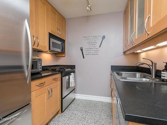 4th image of 401 E 60th St APT 23C
