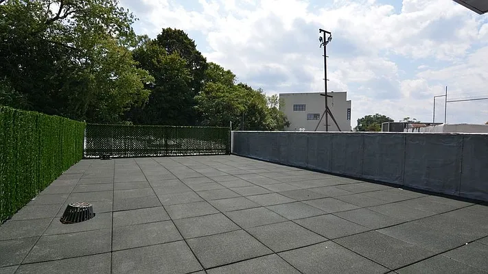 Rented by Nooklyn NYC LLC | media 20