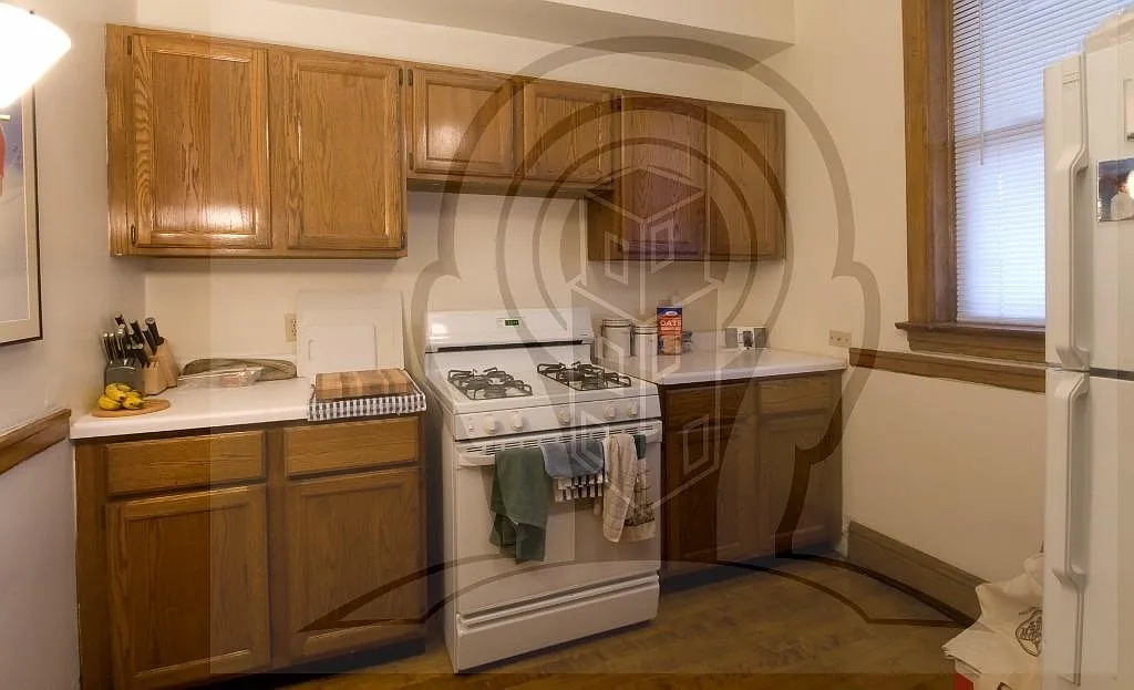 3 bed, 2.0 bath, $3,000 — Photo 3