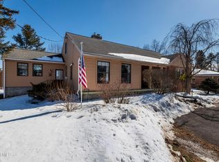 42 Thompson Hill Road, Rensselaer, NY 12144