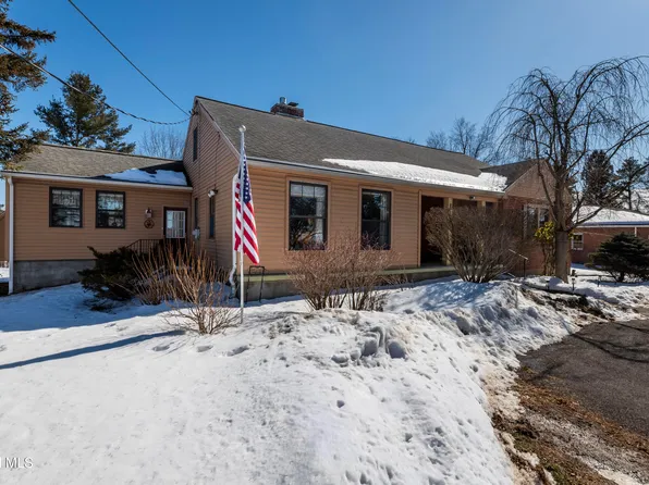 42 Thompson Hill Road, Rensselaer, NY 12144