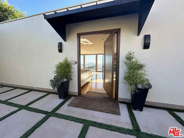 9300 Warbler Way — Photo 35