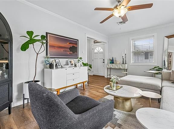 4th image of 905 Taft Park