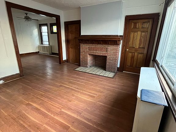 5th image of 407 Roseville Ave Floor 2