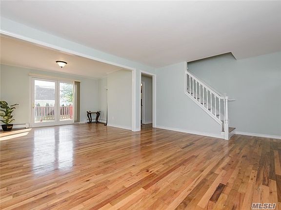 4th image of 187 Lee Ave