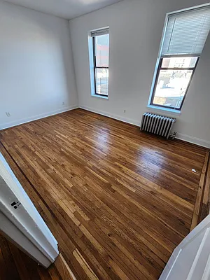 Rented by Grand Group Realty | media 8