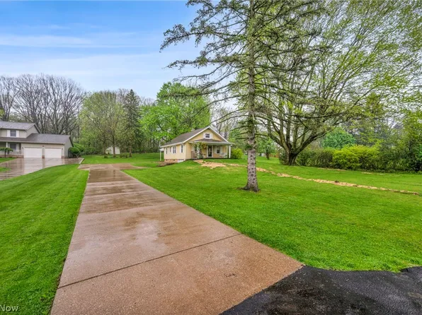 6854 Hillway Ave NW, North Canton, OH 44720