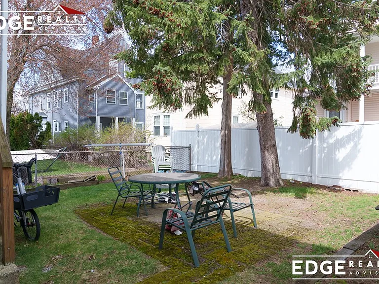 8 Niles St #2 — Photo 19