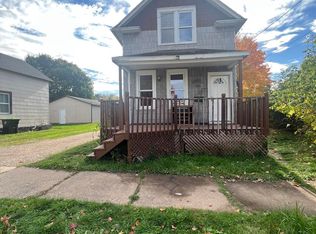 515 7th St, Iron Mountain, MI 49801