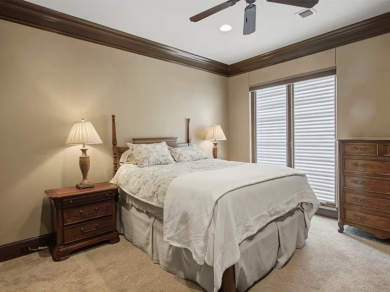 501 Samuels Ave #230 — Photo 31