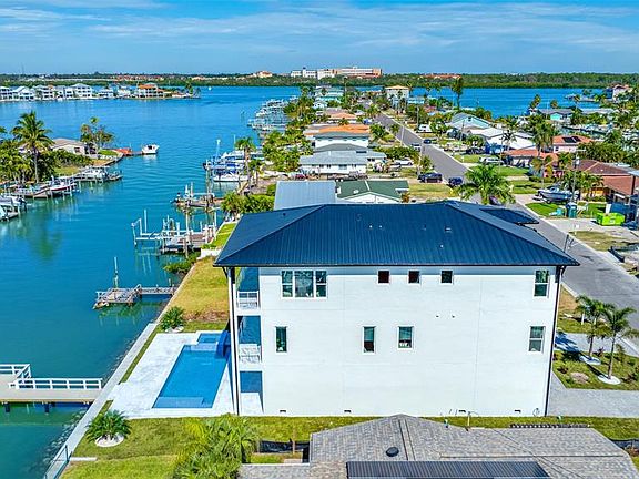 4th image of 534 Crystal Dr