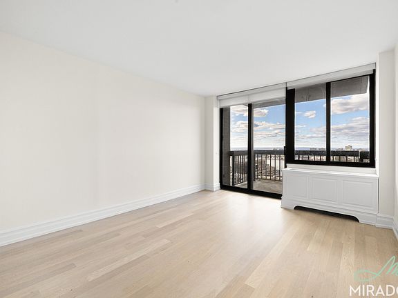 3rd image of 145 W 67th St #41B