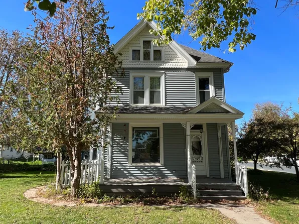220 W 2nd St, Zumbrota, MN 55992