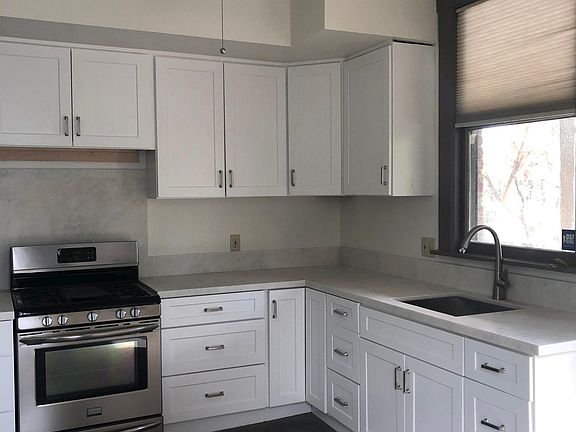 3rd image of 670 E Thompson Blvd APT A