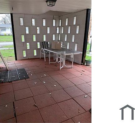 3rd image of 2440 Beal St NW