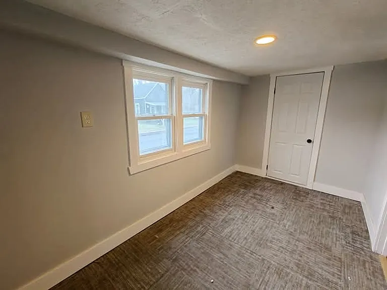 817 Indiana Ave — Photo 15