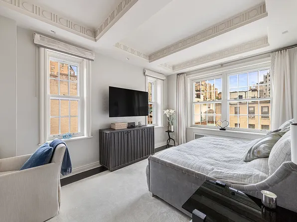 21 East 66th Street image 17 of 25