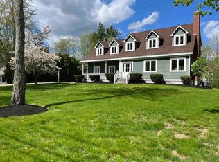 14 Dover Neck Rd, Dover, NH 03820