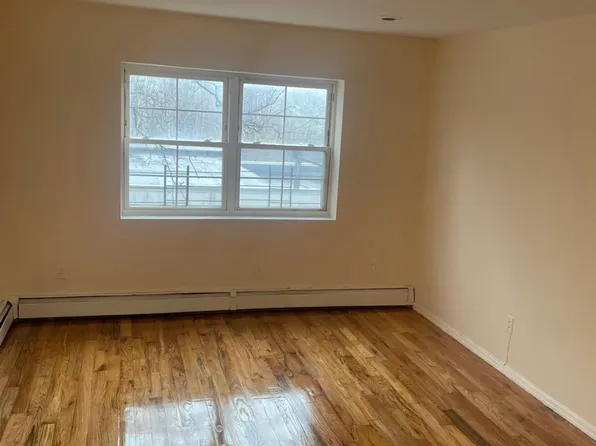 (undisclosed Address), Bronx, NY 10469