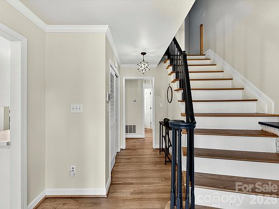 3rd image of 6435 Morven Ln