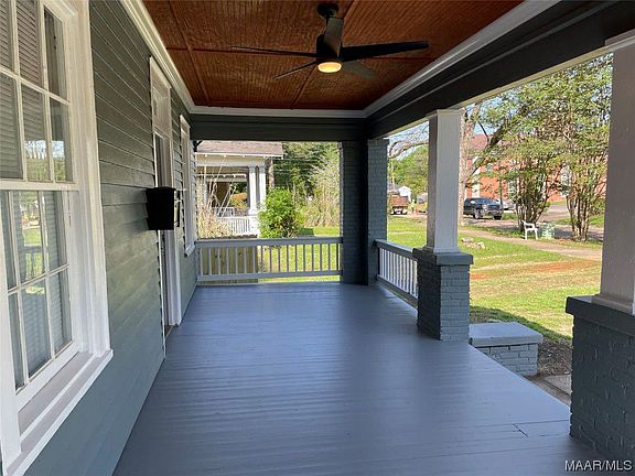 2nd image of 2030 Saint Charles Ave