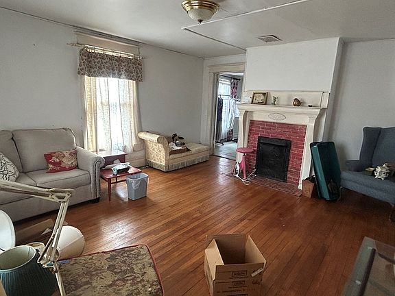 4th image of 113 W Baumgardner Ave