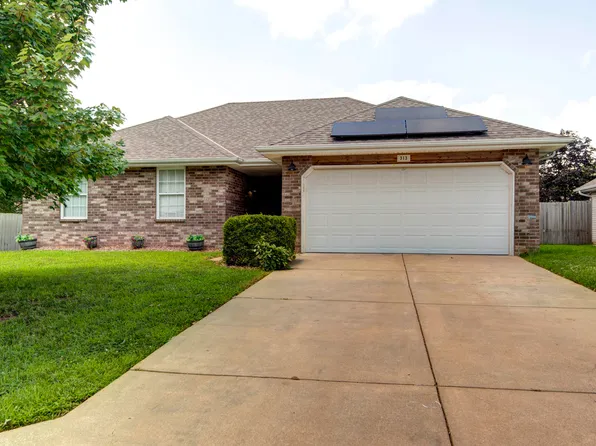313 N Richards Castle Drive, Nixa, MO 65714