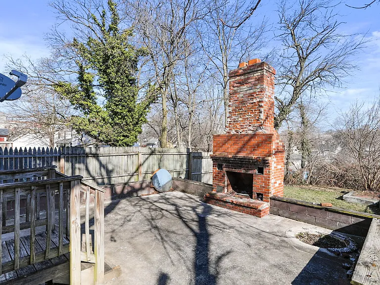 721 2nd St — Photo 34