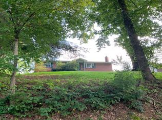420 Highland Dr, Harriman, TN 37748