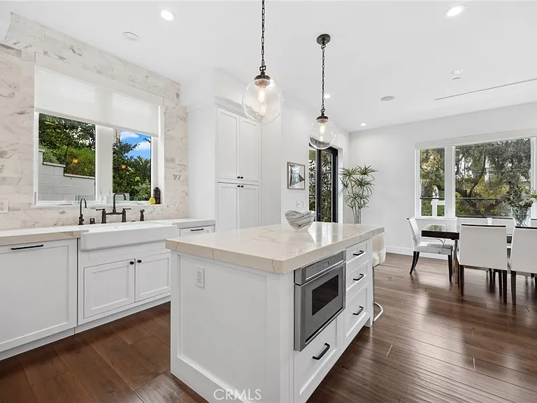2801 Bayside Dr — Photo 16