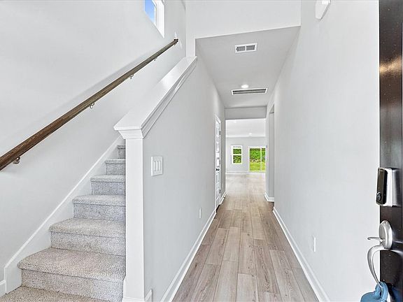 5th image of 140 Bechler Dr
