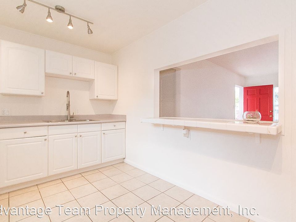 1st image of 1475 Hornblend St