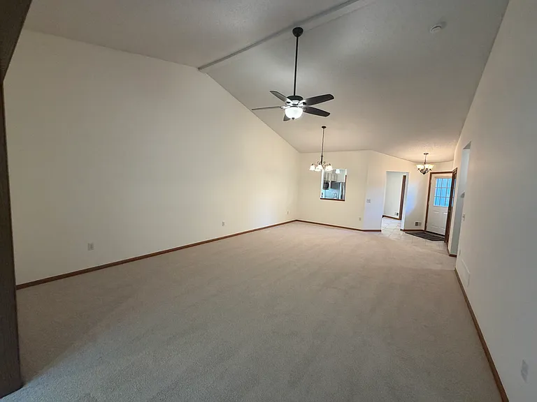 10843 Lexington Dr — Photo 8