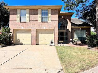 7319 Mountain Valley Dr, Houston, TX 77095