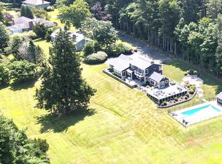 20 Meadow Ln, South Hadley, MA 01075