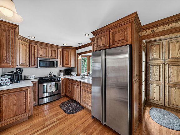 2nd image of 4030 S Michigan St