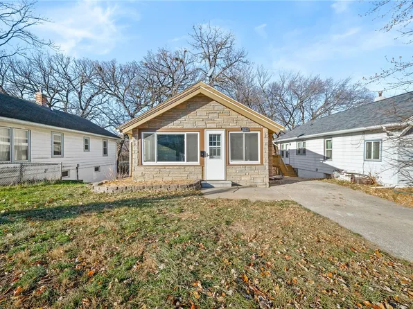 1612 33rd St, Des Moines, IA 50311