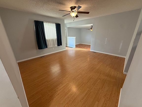4th image of 740 N Boyd Ave