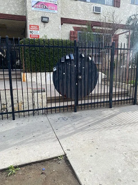 Building Photo - 8800 Cedros Ave #203