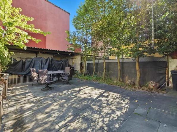 158 New York Avenue image 11 of 15